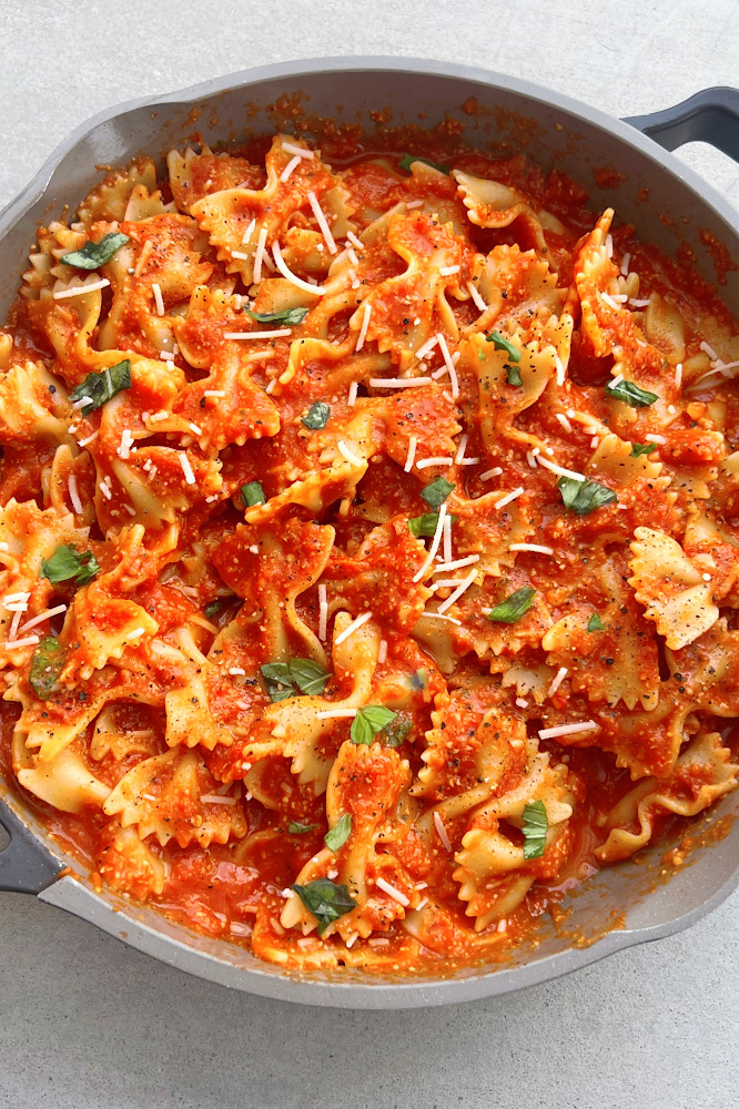 Fire Roasted Red Pepper Pasta Pan