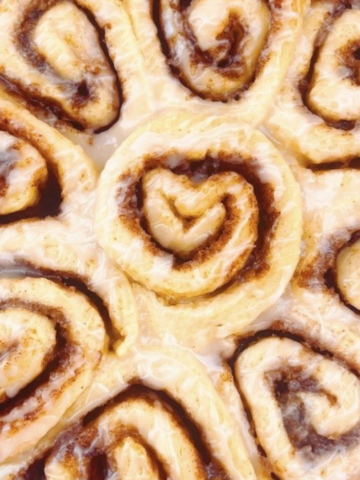 Vegan Cinnamon Rolls